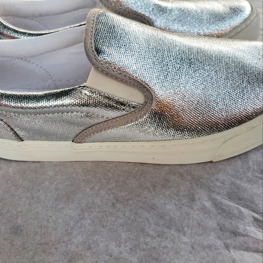 NWT Old Navy Girls Silver Metallic Slip On Sneakers Kids Casual Skater Shoes